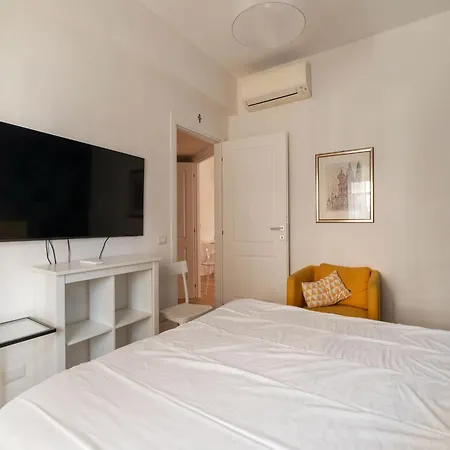 Apartman Guesthost - Charming Metro Cipro