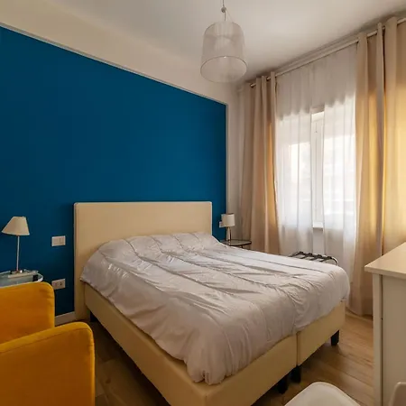 Guesthost - Charming Metro Cipro