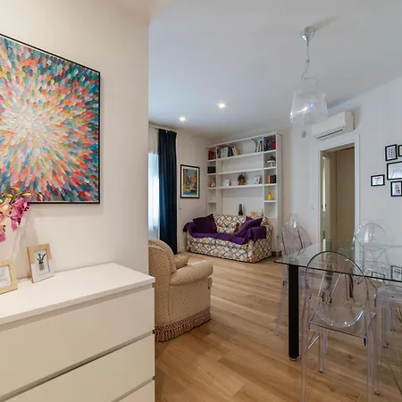 Guesthost - Charming Metro Cipro Apartmán *